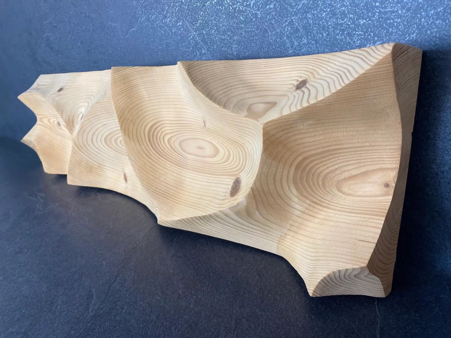 Rollo - Sculpture murale en bois massif