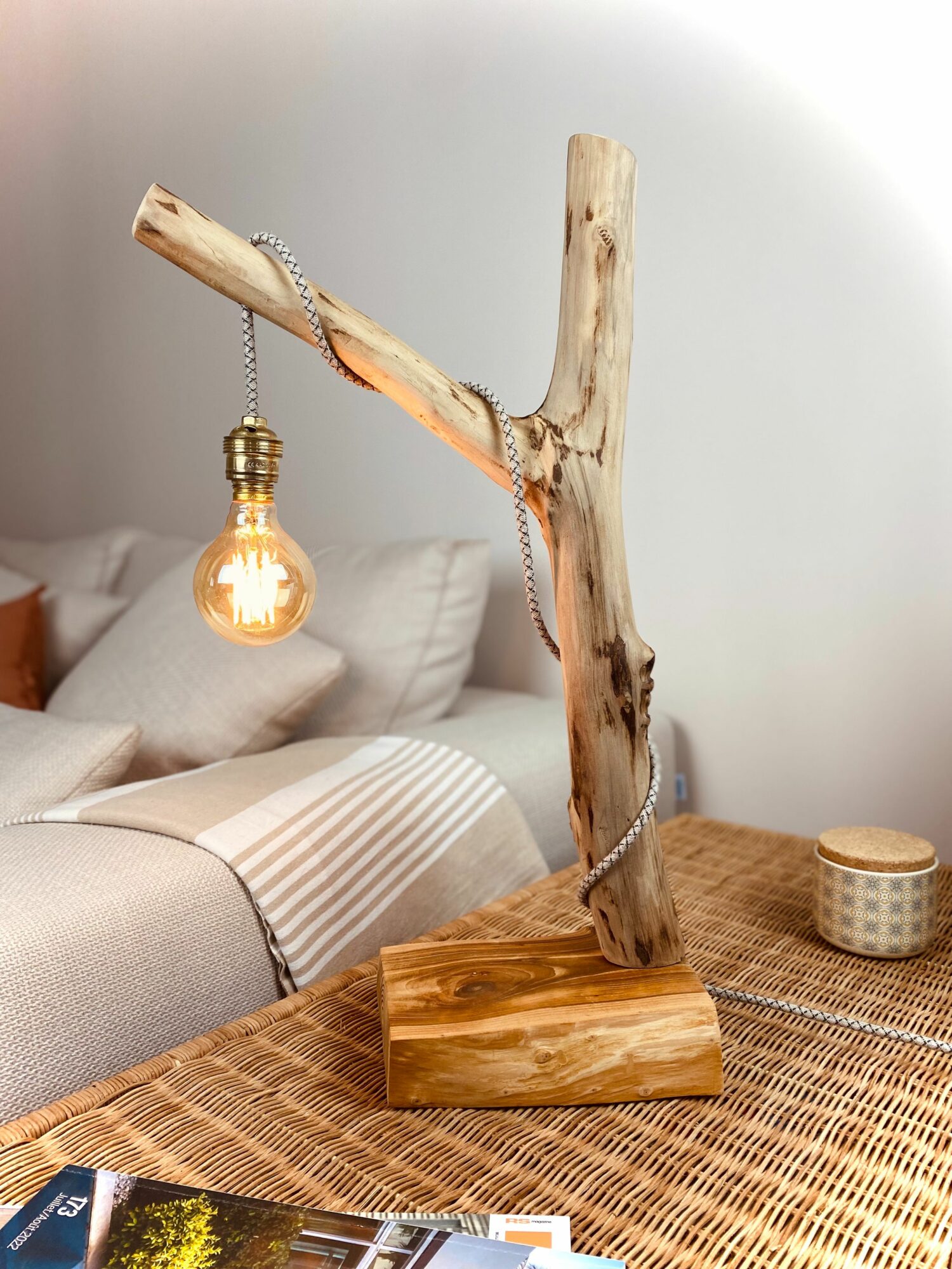Eveil - Luminaire en bois massif - Lampe artisanale ambiance cosy – Image 6