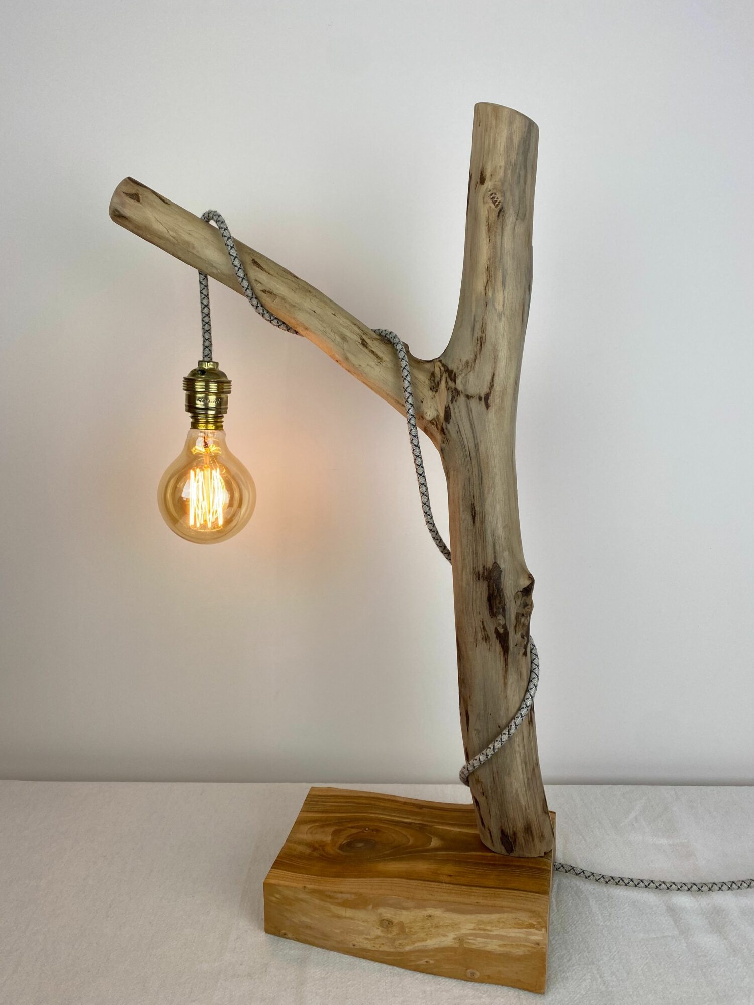 Eveil - Luminaire en bois massif - Lampe artisanale ambiance cosy