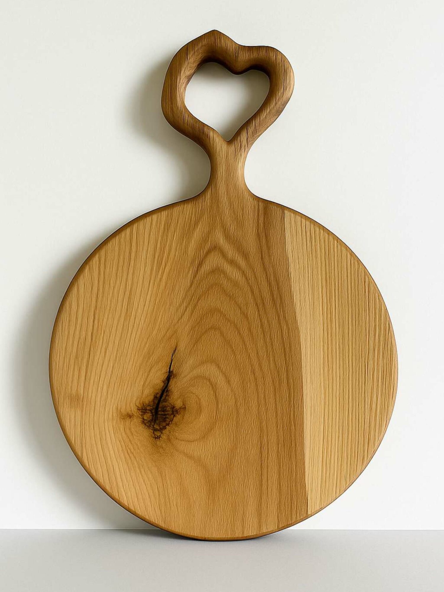 Planche ronde en bois – 33 cm – Présentation & découpe