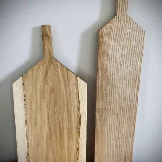 planche-avec-poignee-sculptee